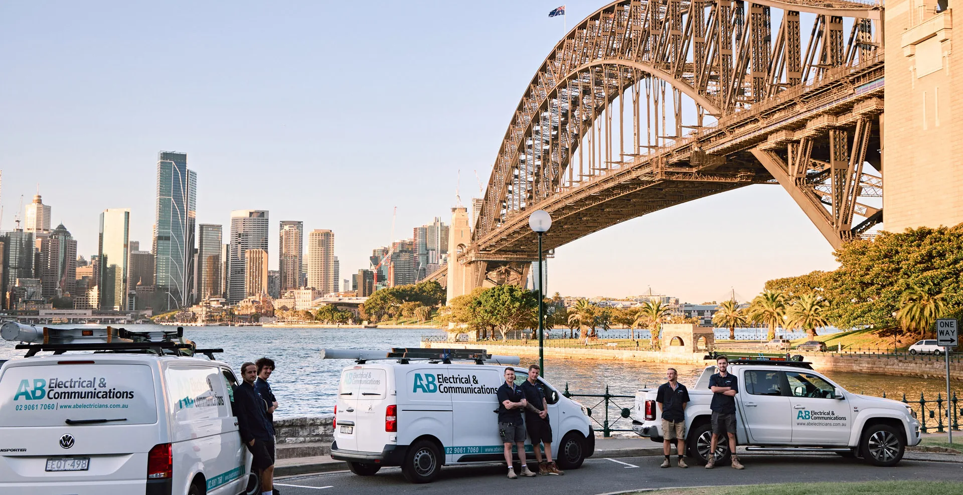 The Electricians Maroubra team at the end of a run